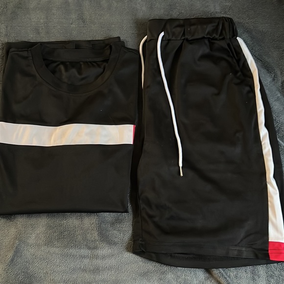 2 piece Clothing set - Picture 2 of 3